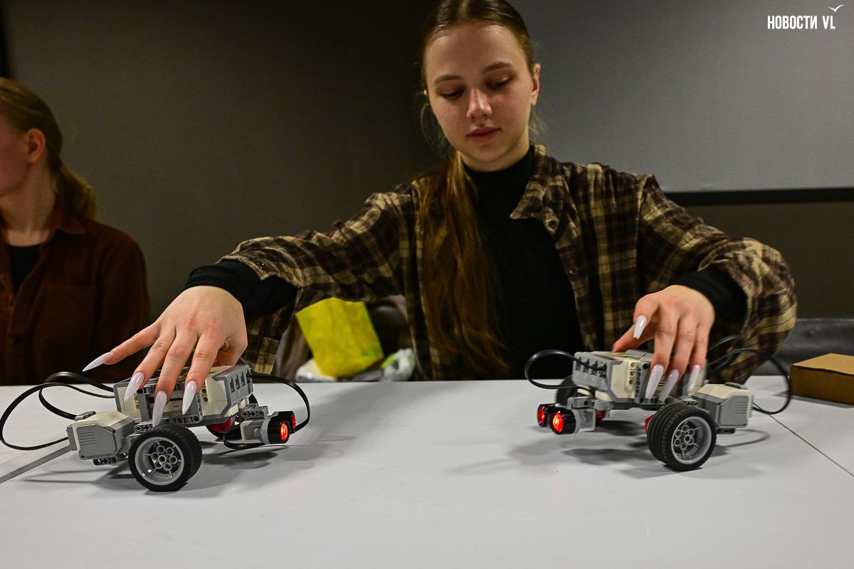 Всемирный день робототехники во Владивостоке отметили фестивалем в мультимедийном парке Всемирный день робототехники во Владивостоке отметили фестивалем в мультимедийном парке