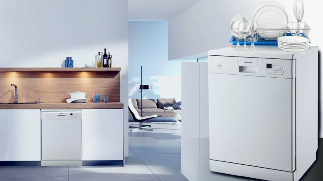 Как выбрать между встраиваемой и отдельностоящей посудомоечной машиной: советы для современной кухни