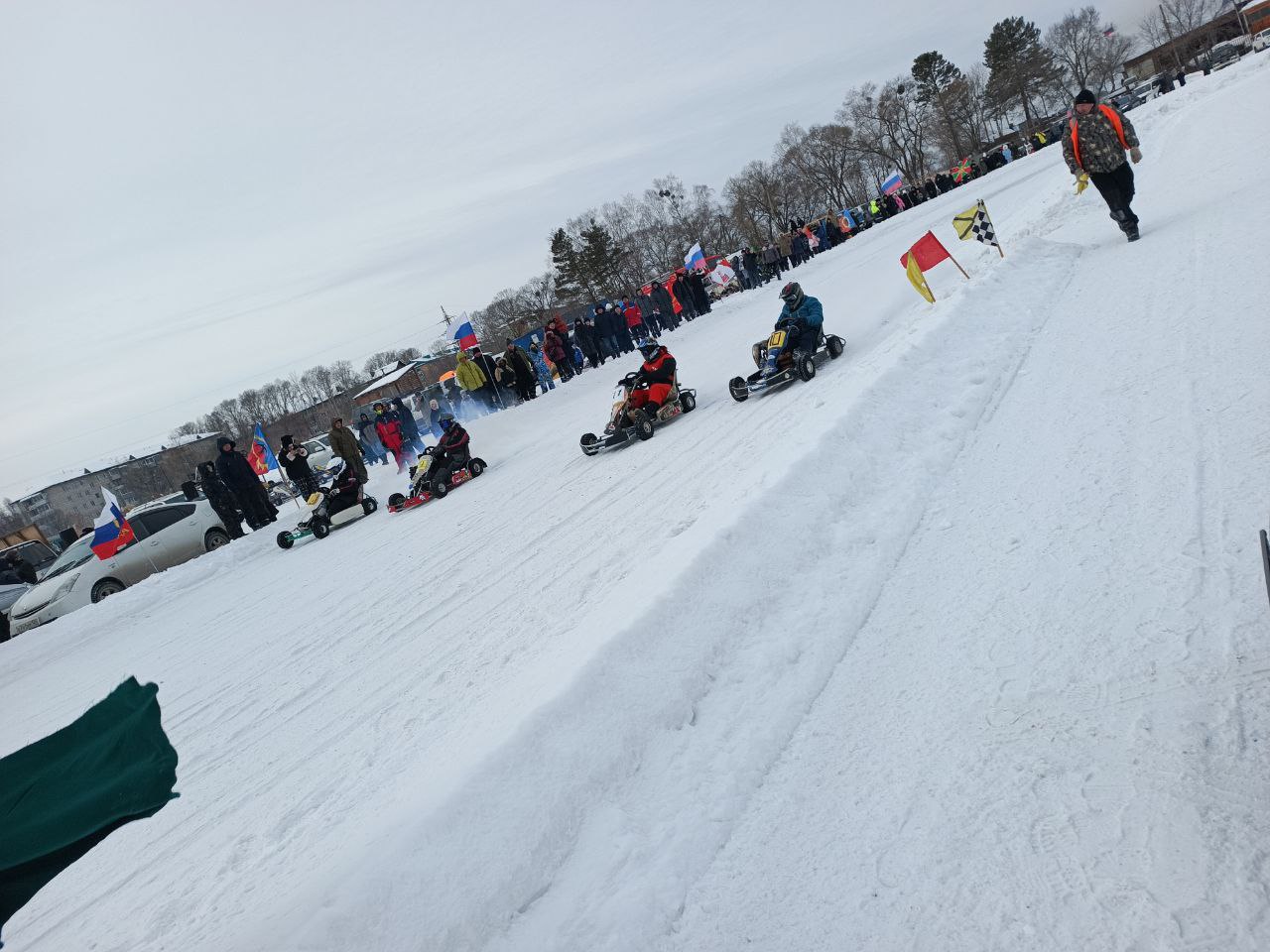 С 14 по 15 февраля на озере в пгт Лучегорск проходил открытый Кубок Приморского края по картингу, посвященный 57-й годовщине героических событий на о. Даманский и 60-летию Лучегорска С 14 по 15 февраля на озере в пгт Лучегорск проходил открытый Кубок Приморского края по картингу, посвященный 57-й годовщине героических событий на о. Даманский и 60-летию Лучегорска