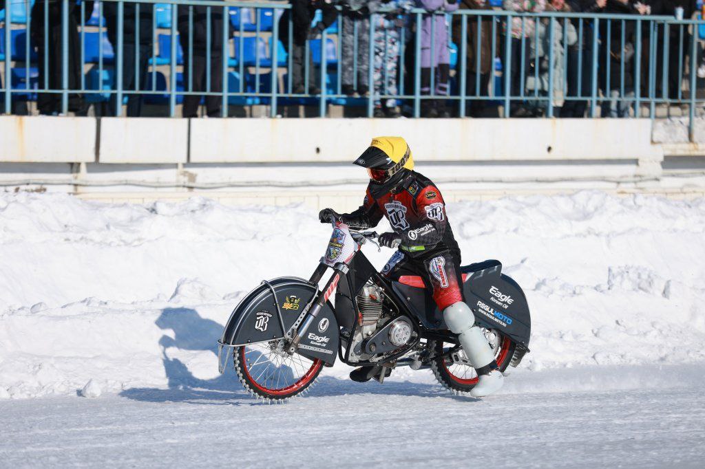 Команда «Восход-Приморье» успешно выступила на первых этапах чемпионата России по гонкам на льду среди команд Высшей лиги
