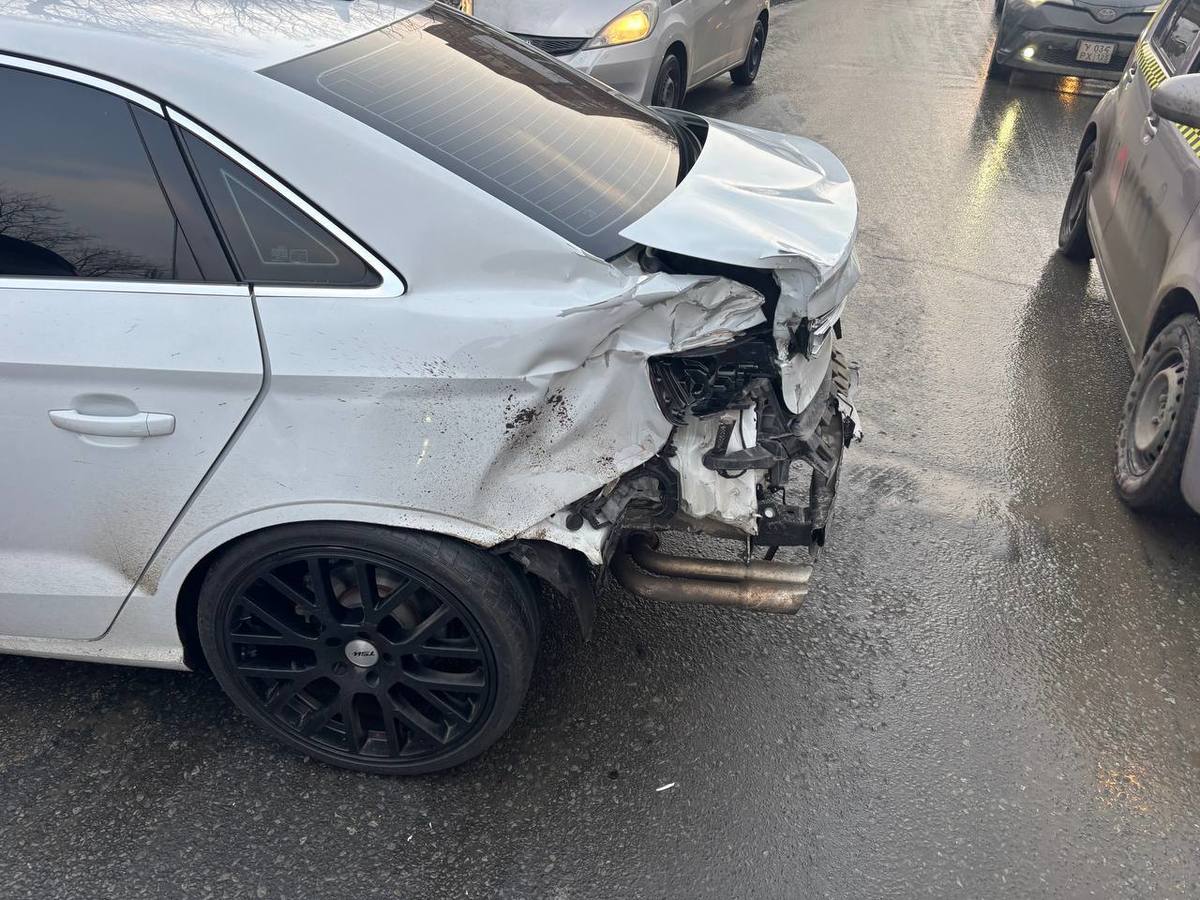 Два человека попали в больницу после аварии в районе Котельникова Два человека попали в больницу после аварии в районе Котельникова