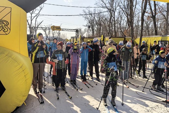 50 наших спортсменов покорили трассы Русского острова 50 наших спортсменов покорили трассы Русского острова