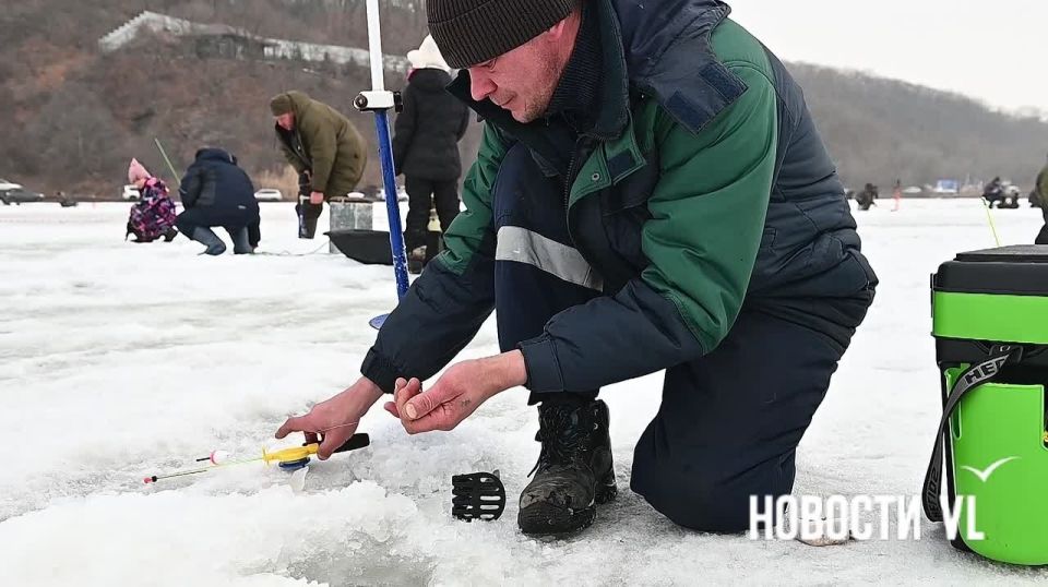 На червя, криль и картошку: во Владивостоке прошла юбилейная 15-я «Народная рыбалка»