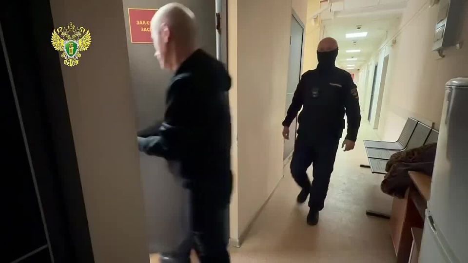 Начальника департамента по недропользованию по ДФО Дмитрия Цуканова заключили под стражу по делу о взятке автомобилем премиум-класса