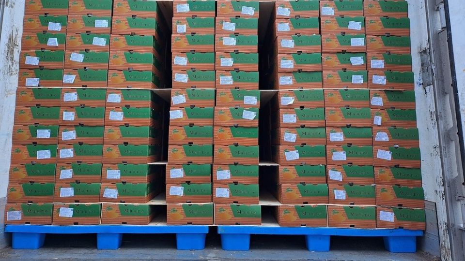 Урал наполнился экзотикой: личи и маракуйи в большом количестве