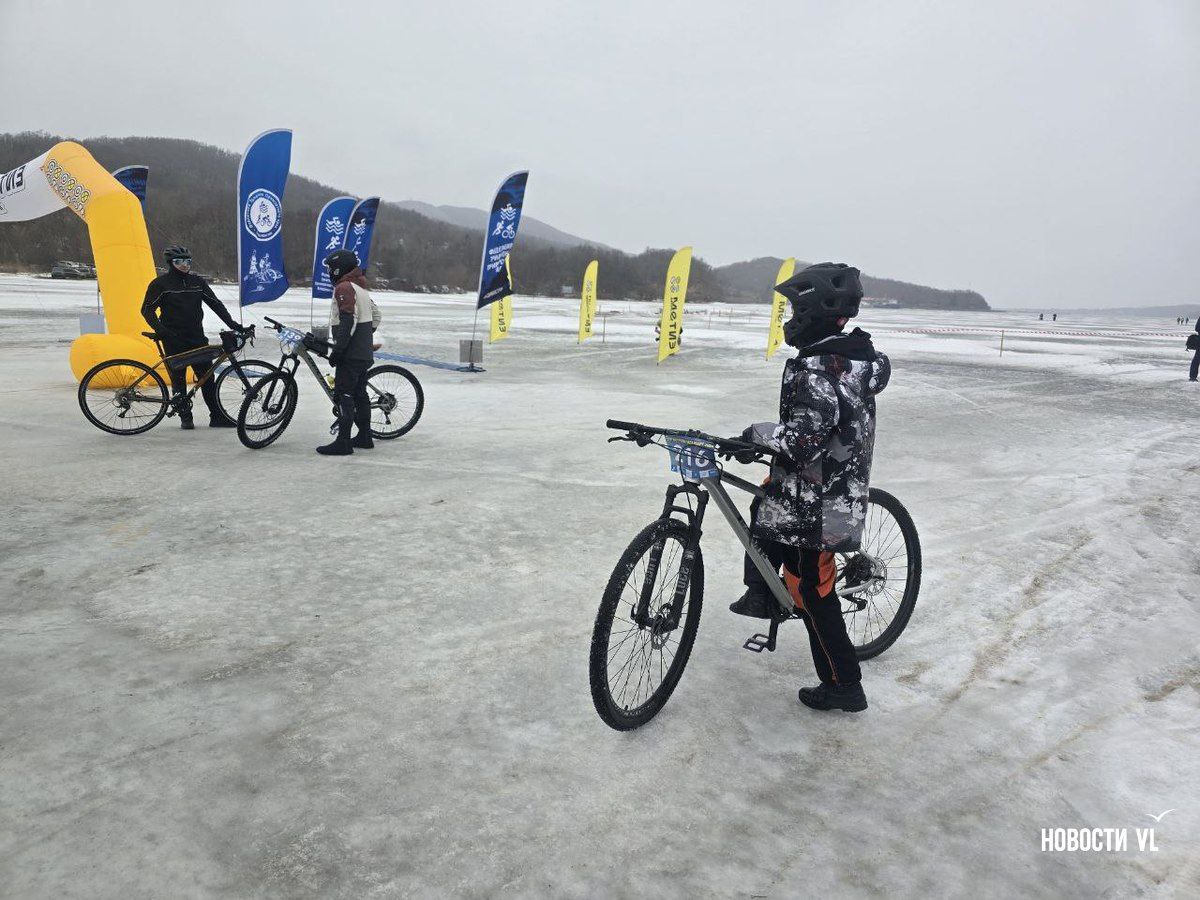 На Русском острове десятки спортсменов и любителей готовятся к выходу на лёд На Русском острове десятки спортсменов и любителей готовятся к выходу на лёд