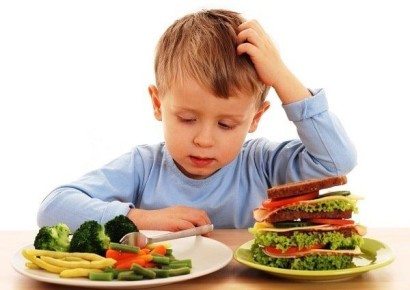 Как правильно организовать питание ребенка на разных стадиях развития