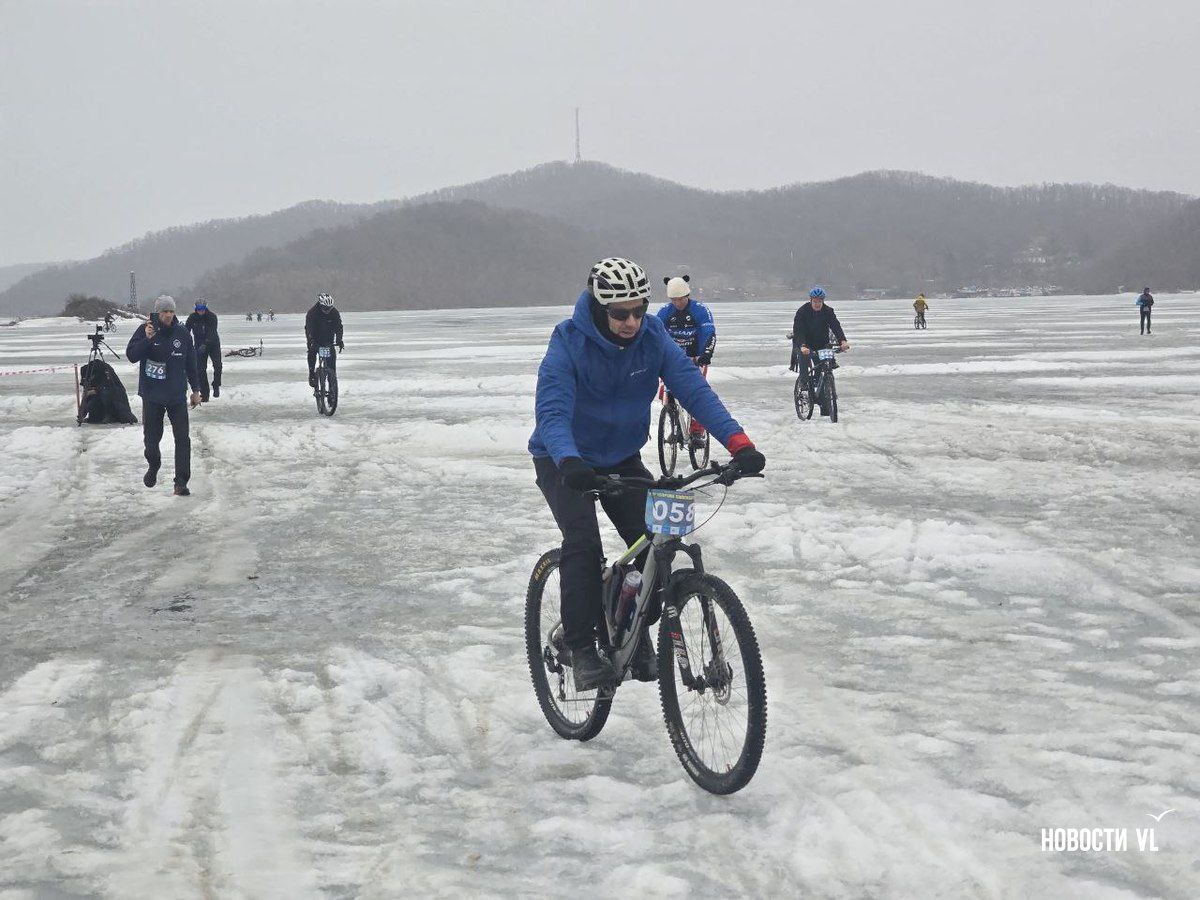 На Русском острове десятки спортсменов и любителей готовятся к выходу на лёд На Русском острове десятки спортсменов и любителей готовятся к выходу на лёд