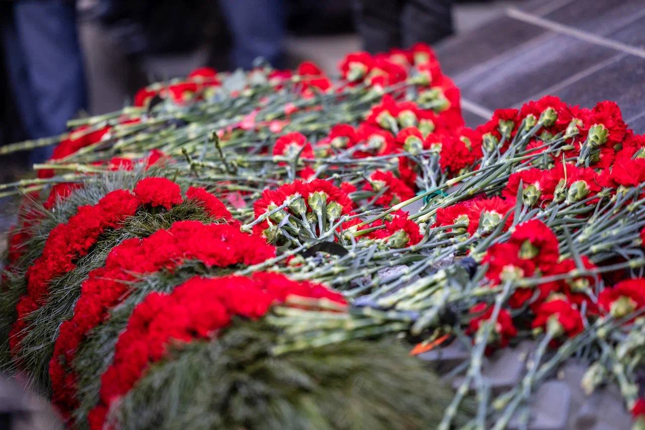 Константин Шестаков: День защитника Отечества во Владивостоке начался с памятных мероприятий Константин Шестаков: День защитника Отечества во Владивостоке начался с памятных мероприятий