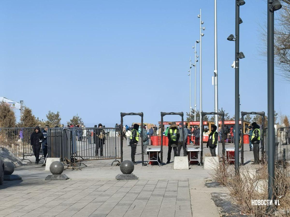 Сегодня с 12 до 16 часов День защитника Отечества будут отмечать на набережной Спортивной гавани возле национального центра «Россия»