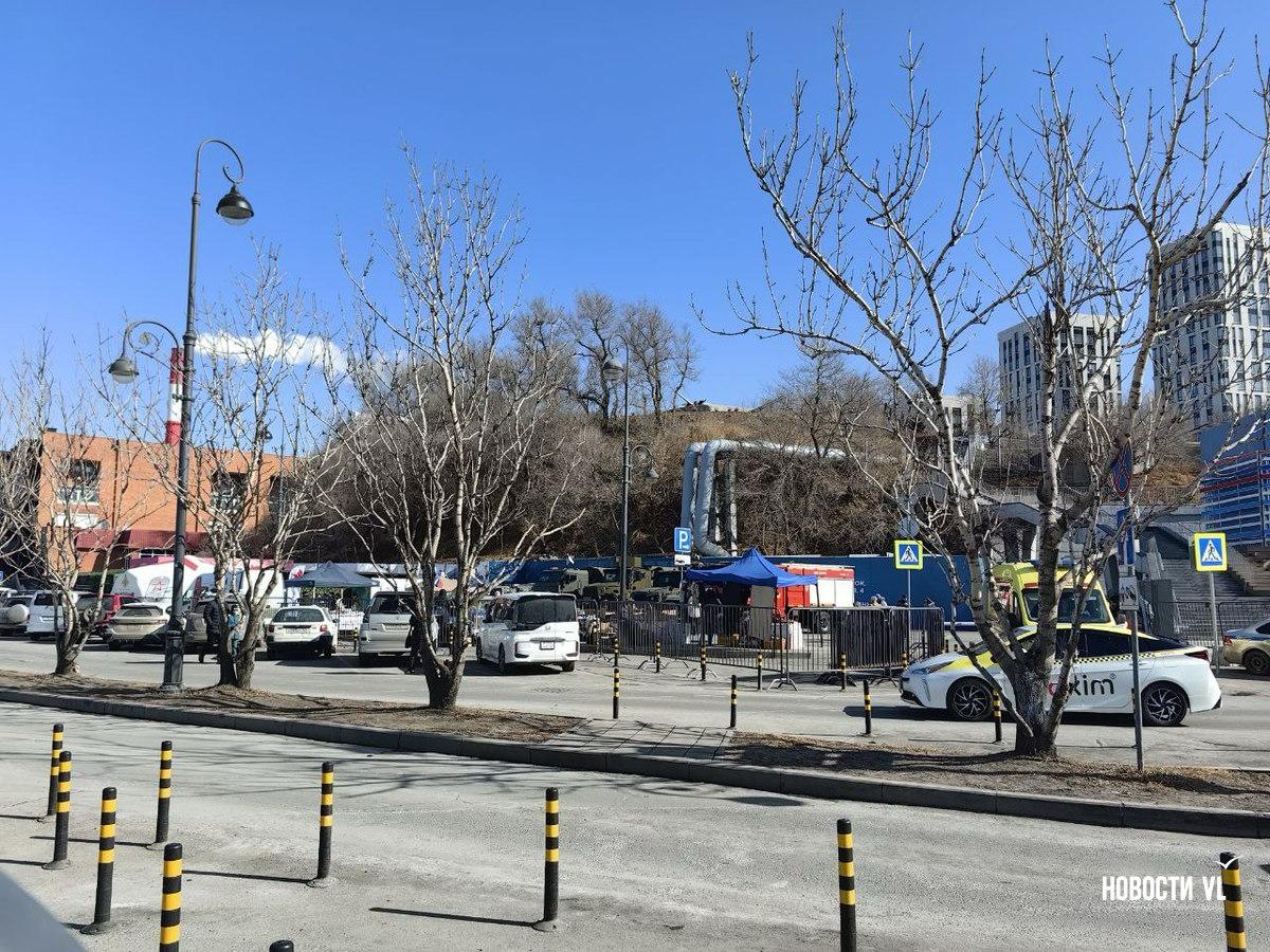 Сегодня с 12 до 16 часов День защитника Отечества будут отмечать на набережной Спортивной гавани возле национального центра «Россия» Сегодня с 12 до 16 часов День защитника Отечества будут отмечать на набережной Спортивной гавани возле национального центра «Россия»