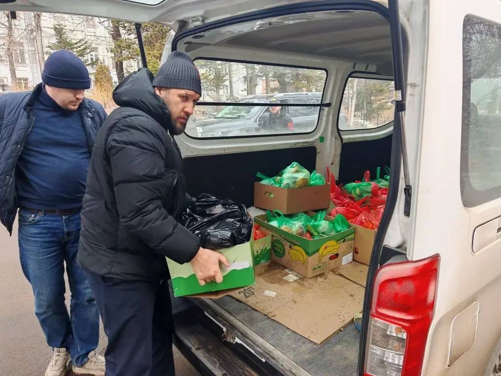 Во Владивостоке общественники поздравили участников СВО с Днём защитника Отечества Во Владивостоке общественники поздравили участников СВО с Днём защитника Отечества
