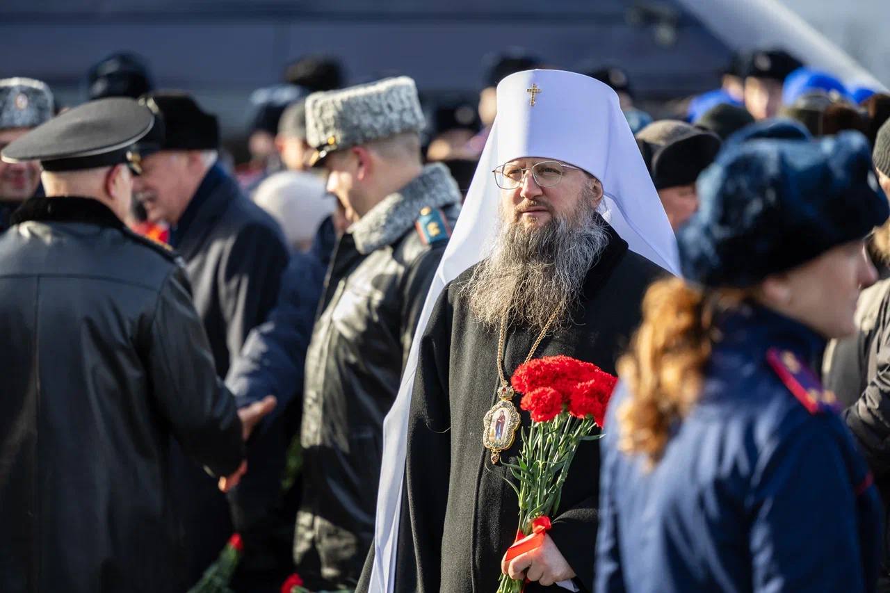 Константин Шестаков: День защитника Отечества во Владивостоке начался с памятных мероприятий Константин Шестаков: День защитника Отечества во Владивостоке начался с памятных мероприятий