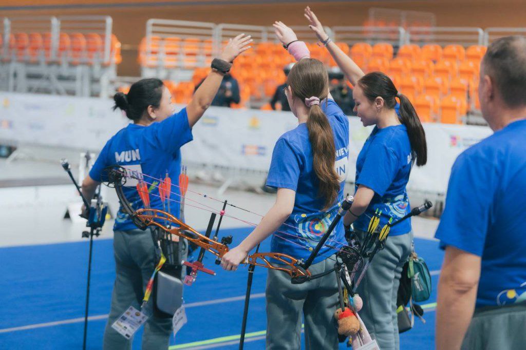 Мастер спорта международного класса София Мун в составе сборной России выиграла первенство Европы по стрельбе из лука в болгарском Пловдиве