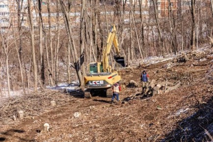 Во Владивостоке приступили к реконструкции одного из самых загруженных перекрёстков — на пересечении улиц Анны Щетининой, Выселковой, Днепровской и Бородинской