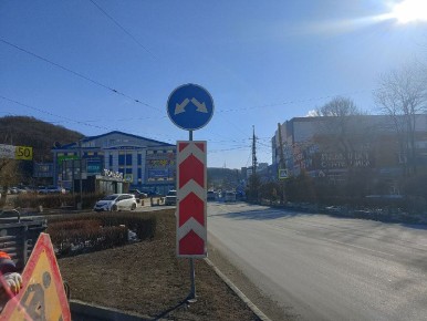 На улицах Владивостока установили новые дорожные знаки