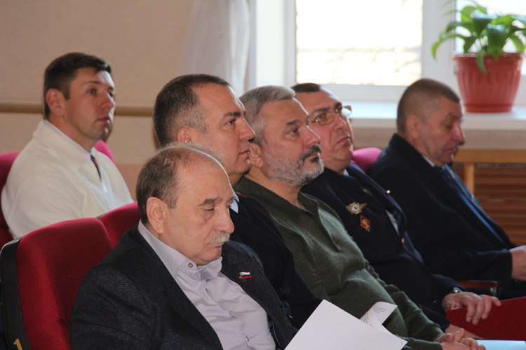 Начальник ЛО МВД России на ст. Уссурийск Евгений Майборода выступил с отчетным докладом на заседании Думы Уссурийского городского округа Начальник ЛО МВД России на ст. Уссурийск Евгений Майборода выступил с отчетным докладом на заседании Думы Уссурийского городского округа