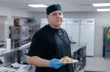 Участник СВО из Приморья после ранения учится на повара, чтобы вернуться на фронт