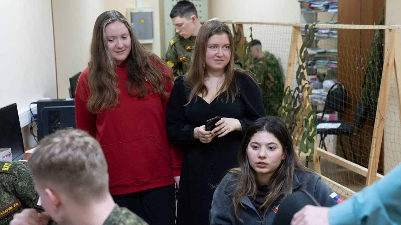 В Российской таможенной академии и ее филиалах прошли патриотические мероприятия, приуроченные ко Дню защитника Отечества В Российской таможенной академии и ее филиалах прошли патриотические мероприятия, приуроченные ко Дню защитника Отечества