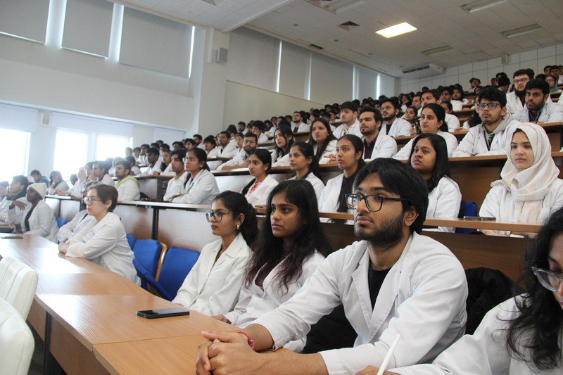 Управление по вопросам миграции УМВД Приморья провело семинар для иностранных студентов ДВФУ Управление по вопросам миграции УМВД Приморья провело семинар для иностранных студентов ДВФУ