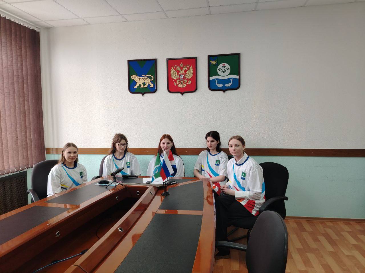 7 день: начали игру. Сегодня играют 4 команды: 7 день: начали игру. Сегодня играют 4 команды: