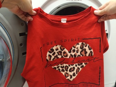 Секреты стирки: как не потерять яркость любимого белья