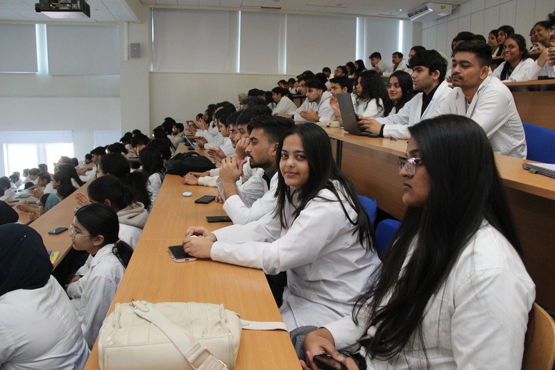 Управление по вопросам миграции УМВД Приморья провело семинар для иностранных студентов ДВФУ Управление по вопросам миграции УМВД Приморья провело семинар для иностранных студентов ДВФУ