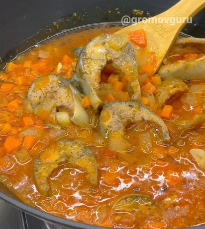 Скумбрия с овощами: быстро и вкусно для любого стола