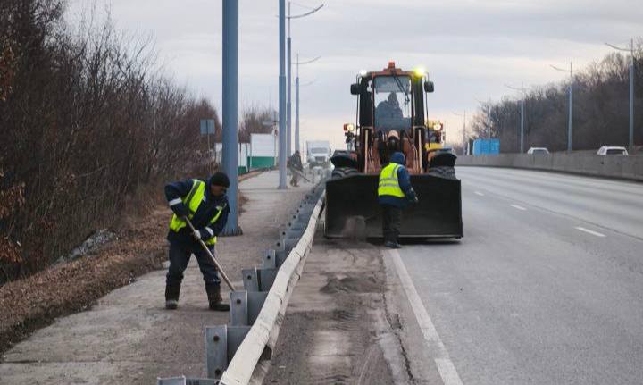 Сегодня во Владивосток: работы на инженерных сетях, ремонт дорожной инфраструктуры, демонтаж объектов и санитарная уборка Сегодня во Владивосток: работы на инженерных сетях, ремонт дорожной инфраструктуры, демонтаж объектов и санитарная уборка