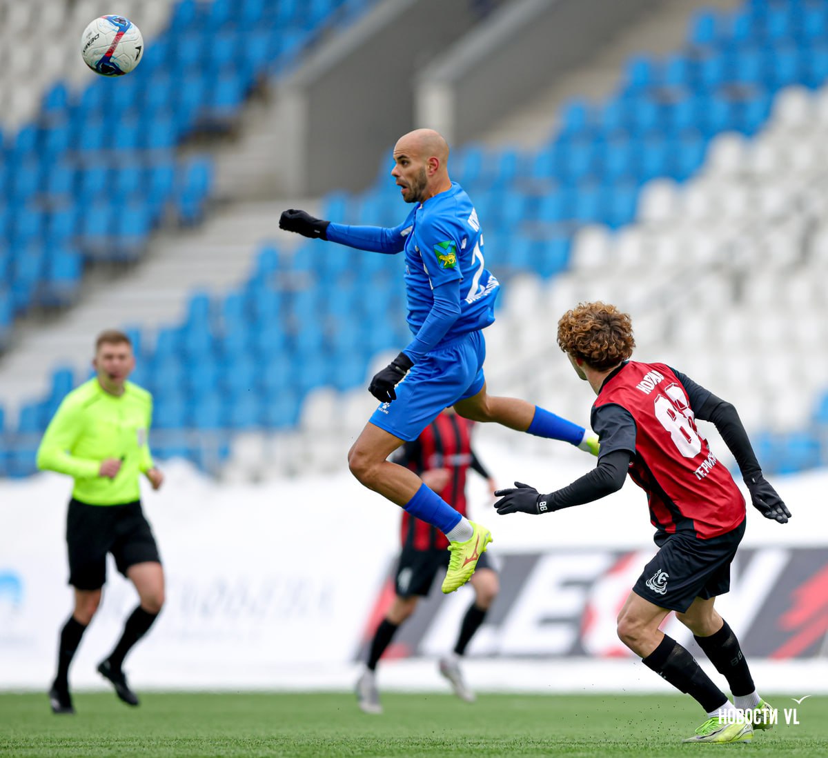 ФК «Динамо-Владивосток» открыл футбольный сезон ничьей с «Амкаром» на нейтральном поле ФК «Динамо-Владивосток» открыл футбольный сезон ничьей с «Амкаром» на нейтральном поле