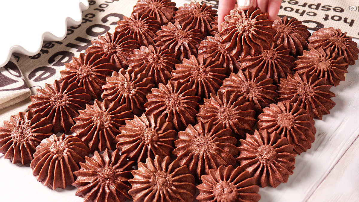 Скоро к чаю: простой рецепт печенья, который превзойдет магазинное