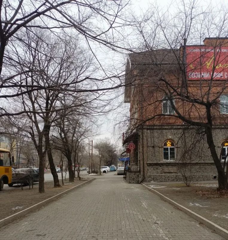 ������ ����, ���������!. ������� �����������, 2 ����� - ����� ������ ����������, � ������ ����� ����� ����������� �� ������� ���� � ������� ����������