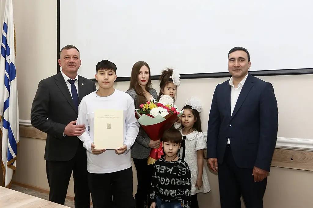 Девять молодых семей Находки получили свидетельства на приобретение жилья Девять молодых семей Находки получили свидетельства на приобретение жилья