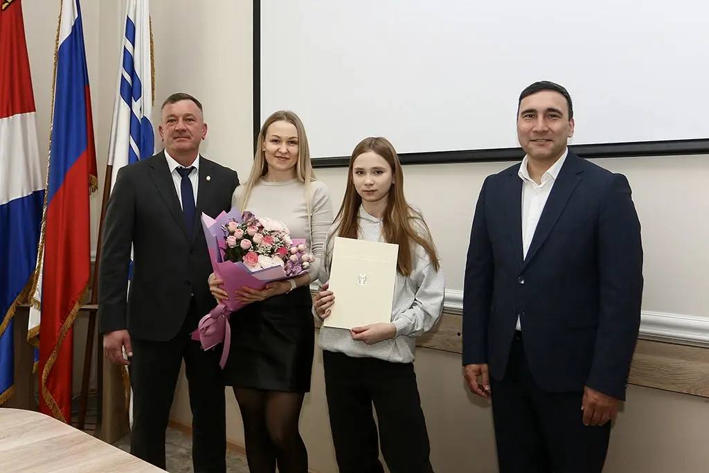 Девять молодых семей Находки получили свидетельства на приобретение жилья Девять молодых семей Находки получили свидетельства на приобретение жилья