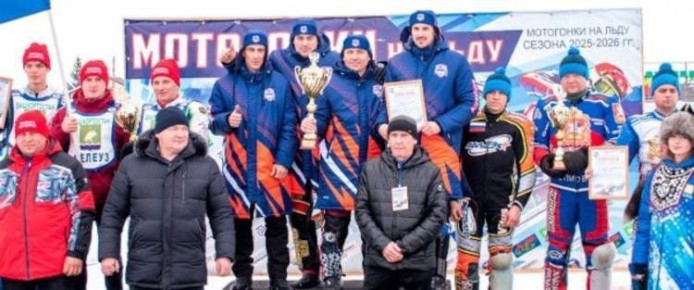 Команда «Восход-Приморье» выиграла чемпионат России по мотогонкам на льду среди клубов Высшей лиги и получила право выступить в Суперлиге в 2027 году, одержав победу на трёх из четырёх этапов сезона; в решающей гонке в...