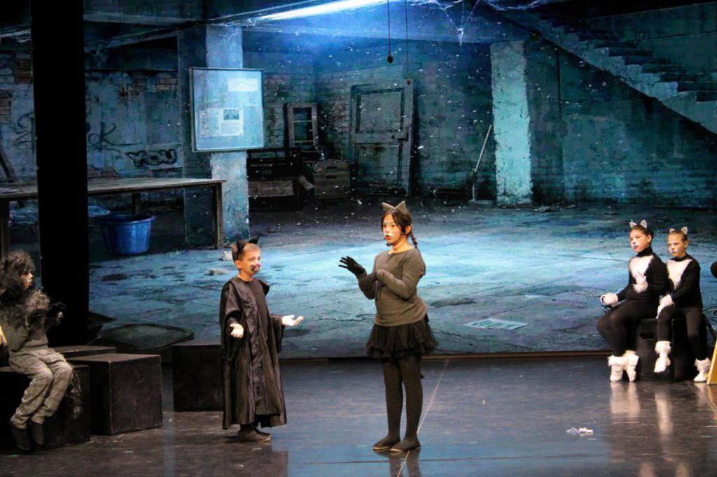 Спектакль о доброте и сострадании прошёл в ДК Врангеля Спектакль о доброте и сострадании прошёл в ДК Врангеля