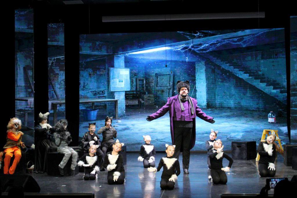 Спектакль о доброте и сострадании прошёл в ДК Врангеля Спектакль о доброте и сострадании прошёл в ДК Врангеля