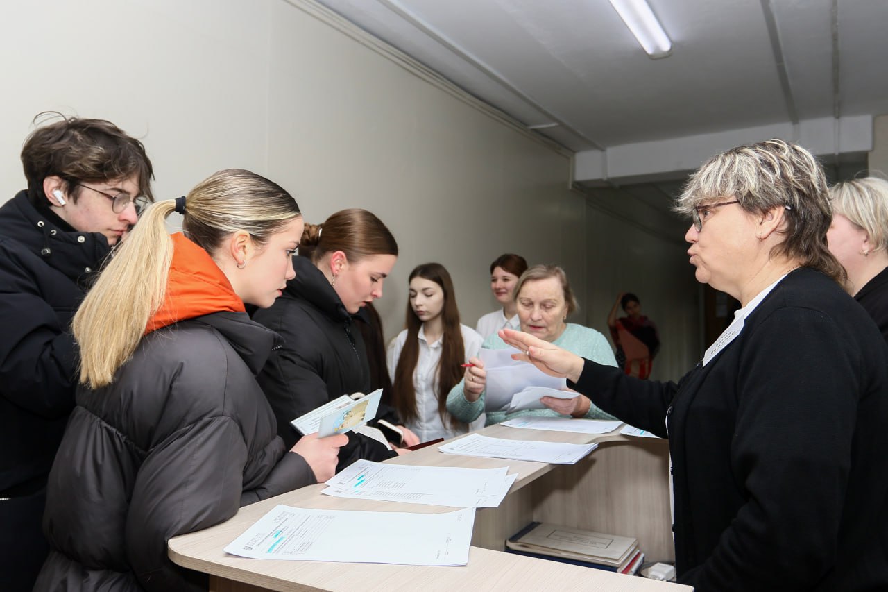 В Находке стартовали пробные экзамены для одиннадцатиклассников