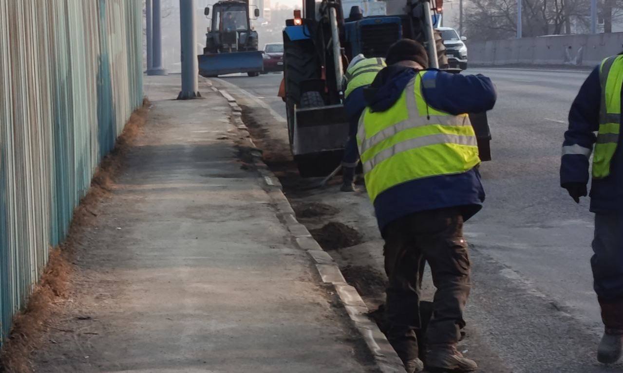 Сегодня во Владивостоке: работы на инженерных сетях, ремонт дорожной инфраструктуры, демонтаж объектов и санитарная уборка Сегодня во Владивостоке: работы на инженерных сетях, ремонт дорожной инфраструктуры, демонтаж объектов и санитарная уборка