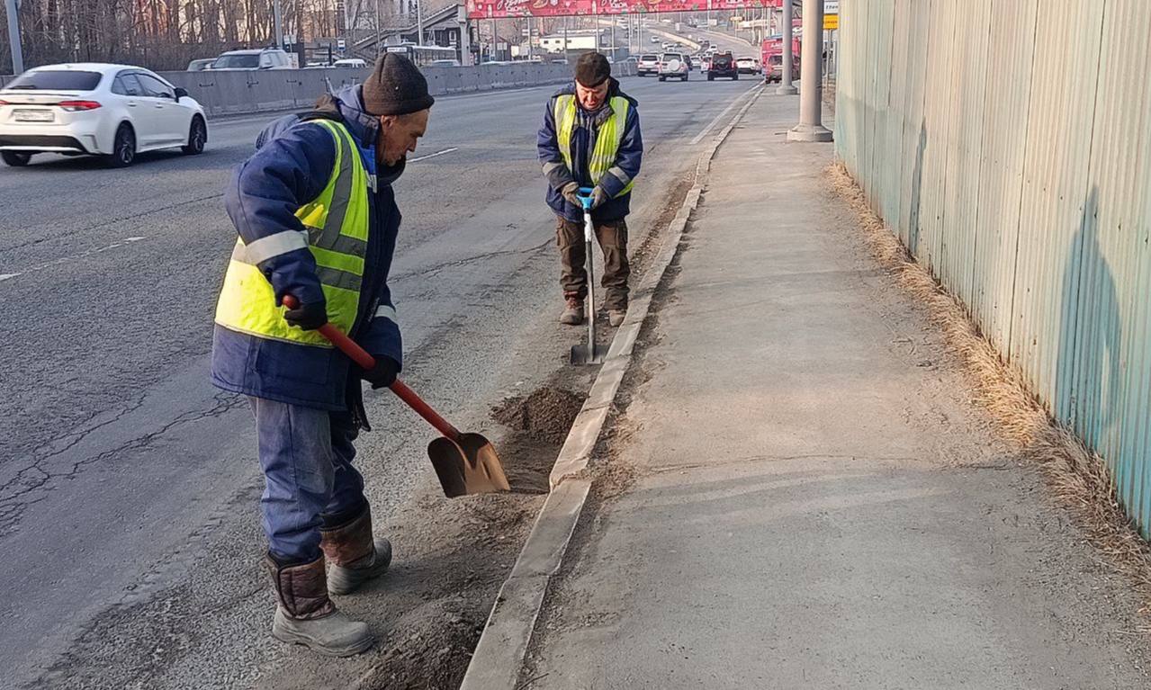 Сегодня во Владивостоке: работы на инженерных сетях, ремонт дорожной инфраструктуры, демонтаж объектов и санитарная уборка Сегодня во Владивостоке: работы на инженерных сетях, ремонт дорожной инфраструктуры, демонтаж объектов и санитарная уборка