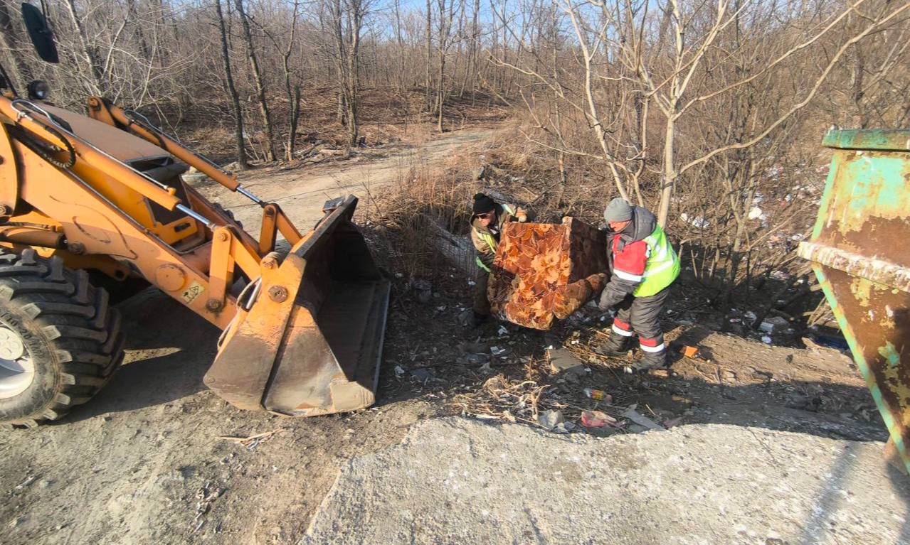 Сегодня во Владивостоке: работы на инженерных сетях, ремонт дорожной инфраструктуры, демонтаж объектов и санитарная уборка Сегодня во Владивостоке: работы на инженерных сетях, ремонт дорожной инфраструктуры, демонтаж объектов и санитарная уборка