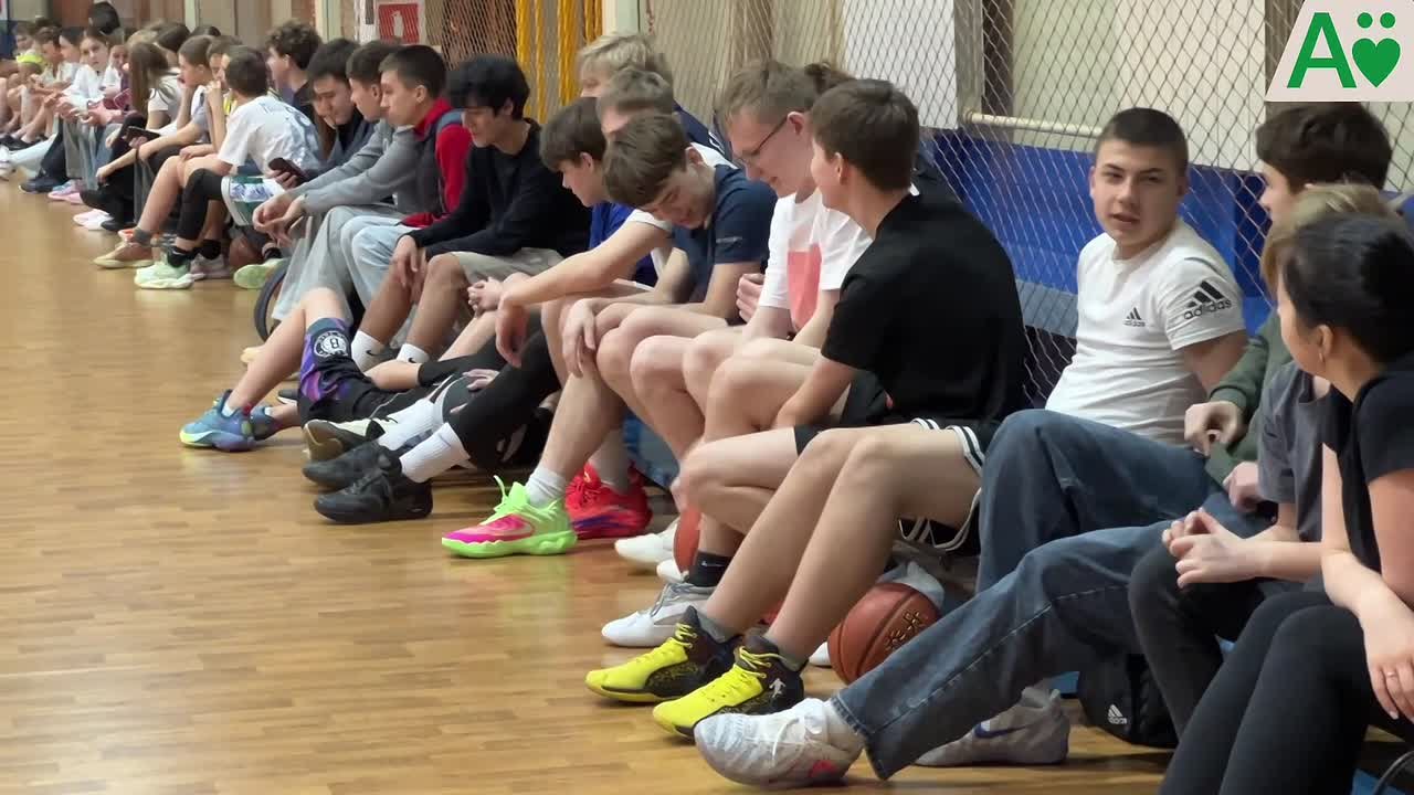 В Артёме прошёл мастеркласс с легендами баскетбола