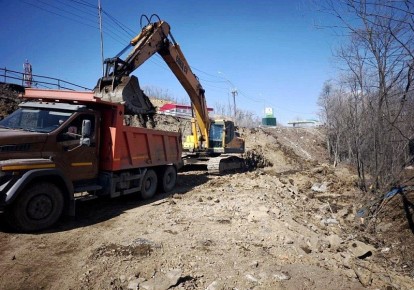 Компания-подрядчик проводит реконструкцию перекрестка улиц Анны Щетининой, Выселковой, Днепровской и Бородинской