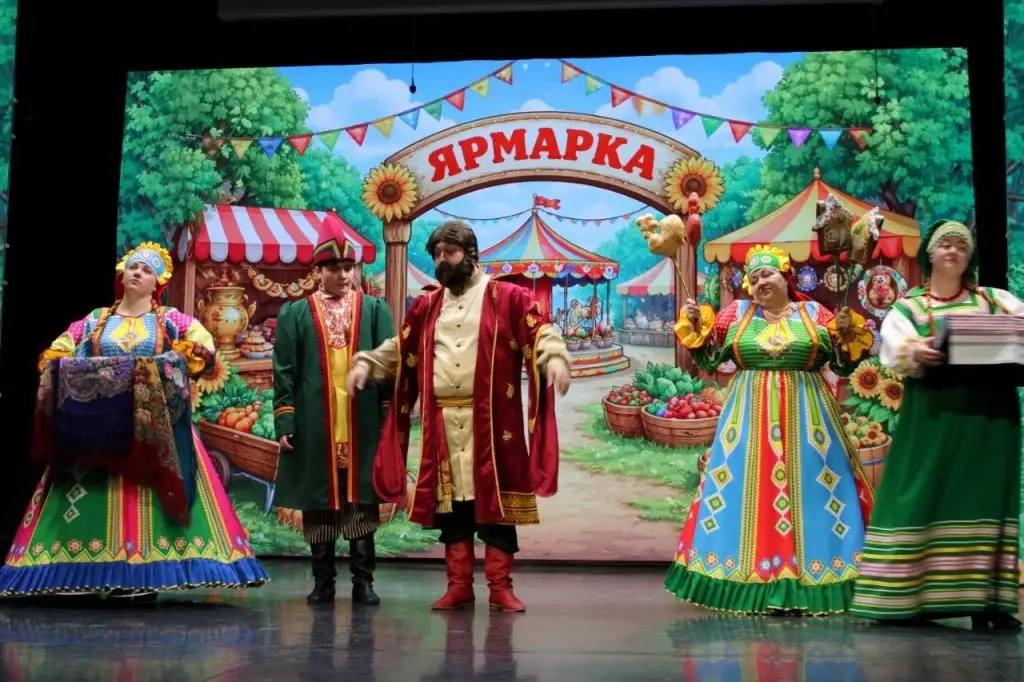 Театр книги «Апельсин» представил «Аленький цветочек» во Врангеле Театр книги «Апельсин» представил «Аленький цветочек» во Врангеле