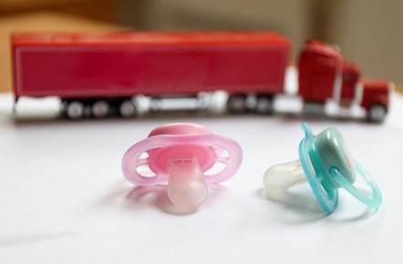 � �������� � 9 �� 15 ����� �� ���� �������� 241 ����� � 137 ��������� � 104 �������