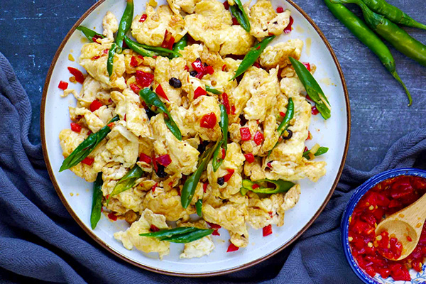 Овощная яичница по-хунаньски: огненный вкус и простота приготовления