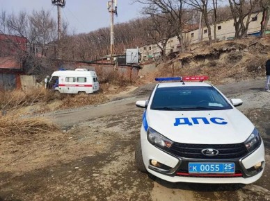 В Приморье мотоциклист сорвался с обрыва и разбился насмерть