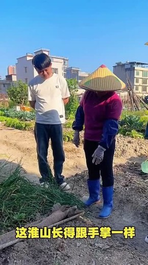 Мужчина выкопал «зомби-руку»