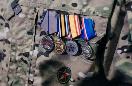 Двум участникам СВО во Владивостоке на прошлой неделе оказали помощь в решении бытовых вопросов