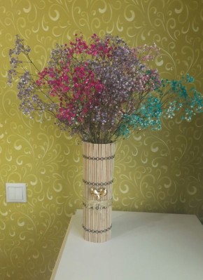 Креативная ваза из бамбука: как подарить второй шанс букету